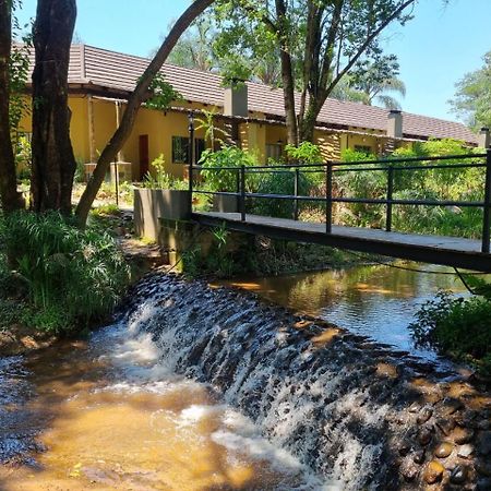 Aan De Vliet Holiday Resort ヘイジービュー エクステリア 写真