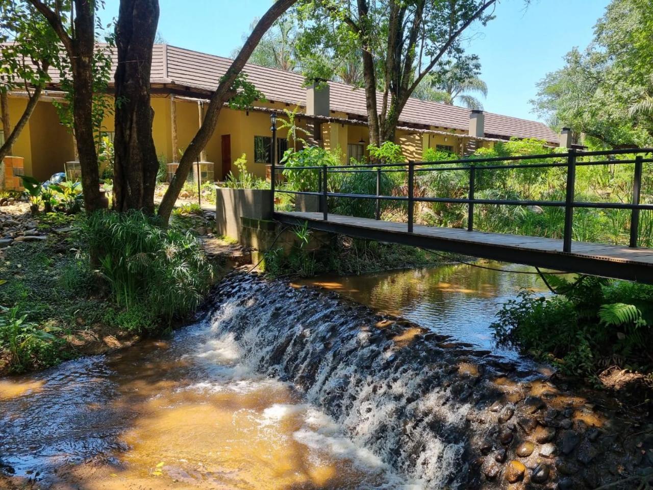 Aan De Vliet Holiday Resort ヘイジービュー エクステリア 写真