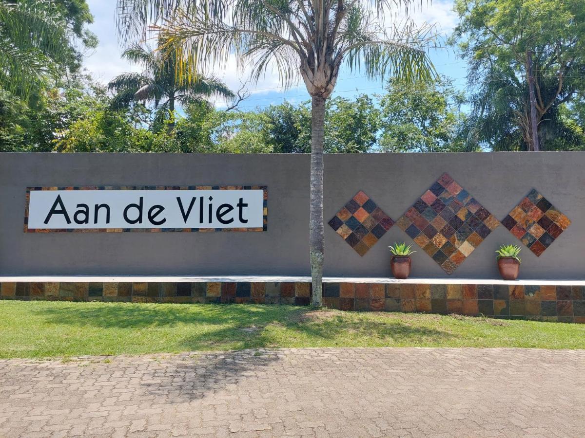 Aan De Vliet Holiday Resort ヘイジービュー エクステリア 写真