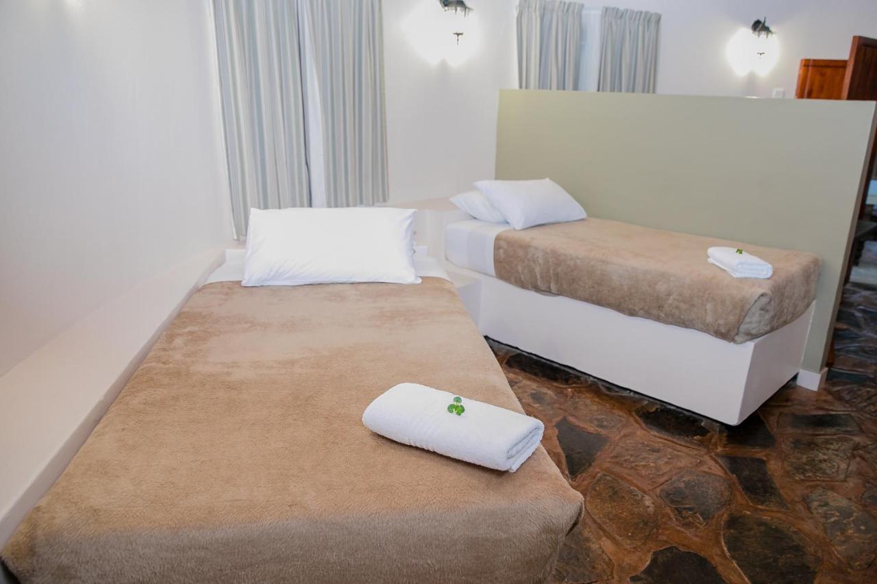 Aan De Vliet Holiday Resort ヘイジービュー エクステリア 写真