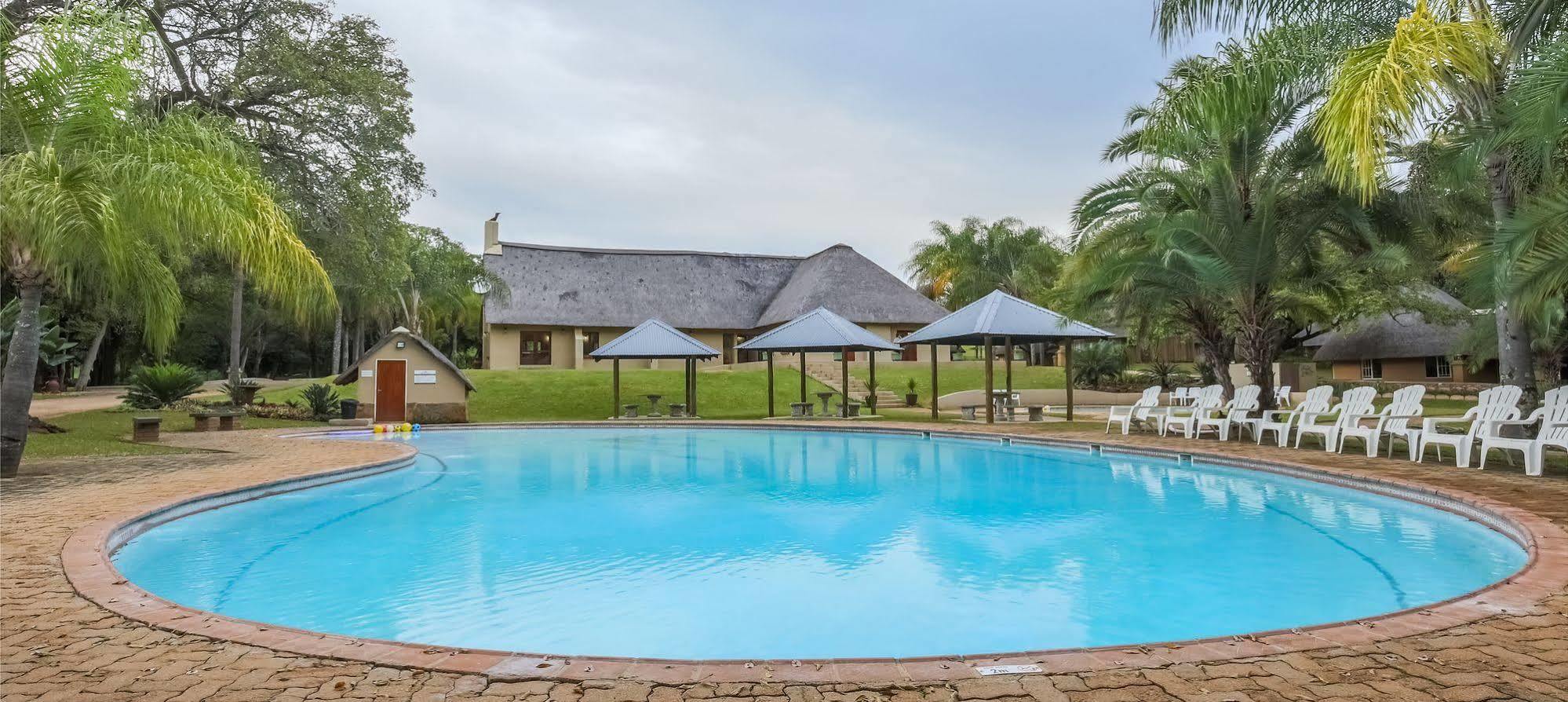 Aan De Vliet Holiday Resort ヘイジービュー エクステリア 写真