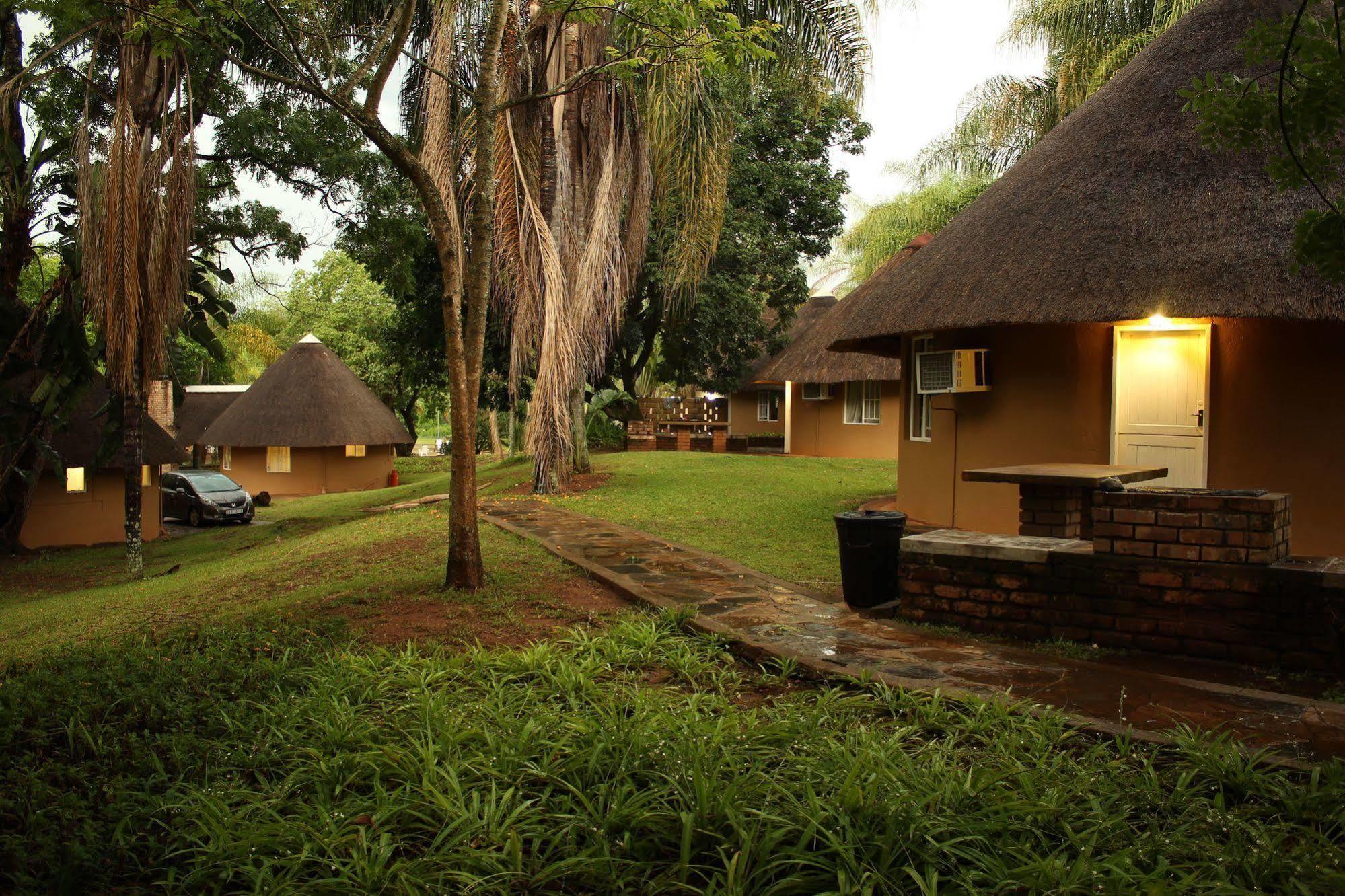 Aan De Vliet Holiday Resort ヘイジービュー エクステリア 写真